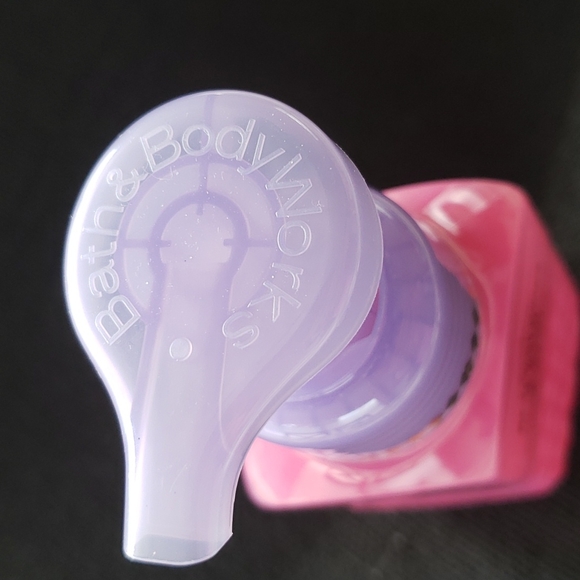 🥳3/20🥳White Barn / Bath & Body Works BLACKBERRIES & BASIL Foaming Hand Soap - Picture 5 of 6